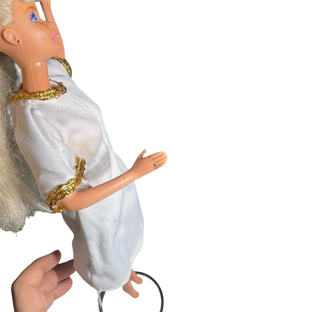 Vintage Barbie Twist N Turn TNT Doll 1966 Malaysia Bendable Legs Blonde